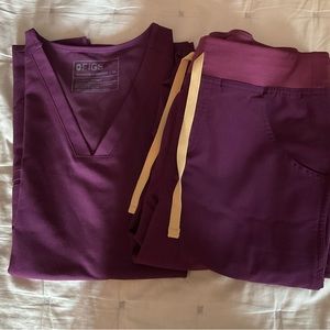 Deep purple figs scrub set